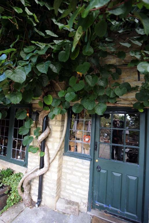 The Wild Duck Inn ไซเร็นเซสเตอร์ ภายนอก รูปภาพ